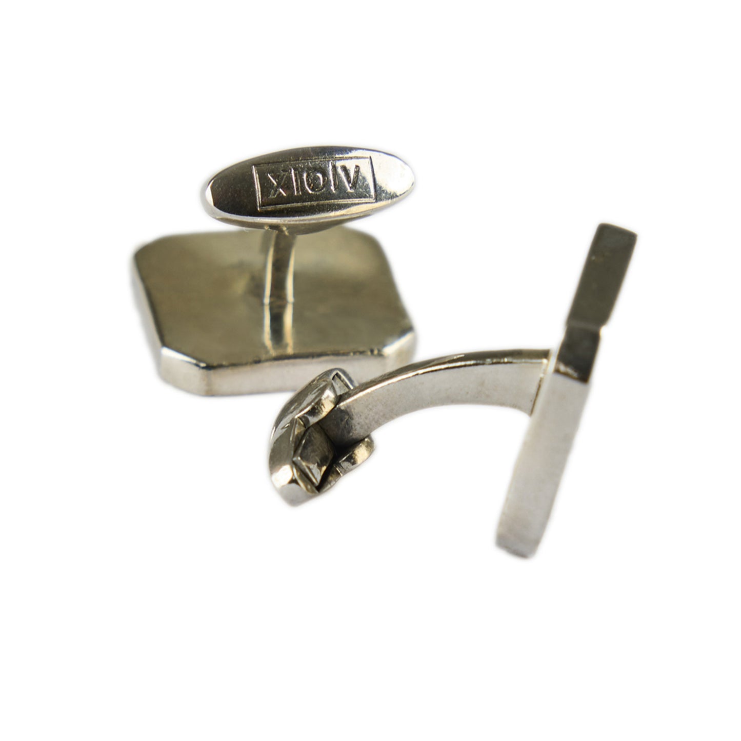 Cufflinks